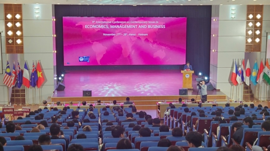 Conference highlights challenges to Vietnam’s economy amid global turbulence